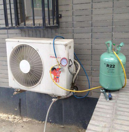 普安空调加氟